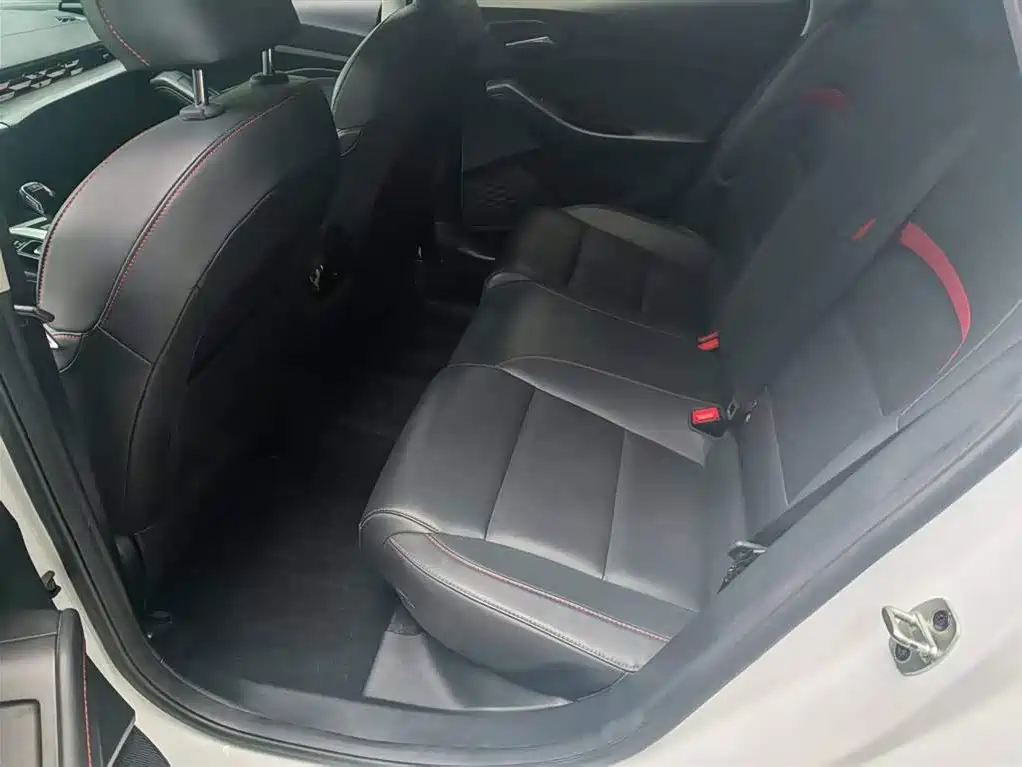 MG5 2021 300TGI DCT Green Luxury Edition купить на сайте DeffCars