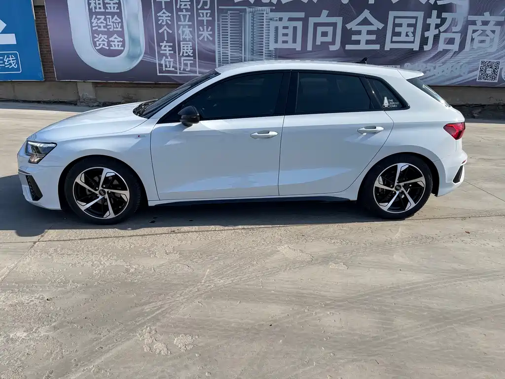 Audi A3 2023 Sportback 35 TFSI aggressive sports model купить на сайте DeffCars