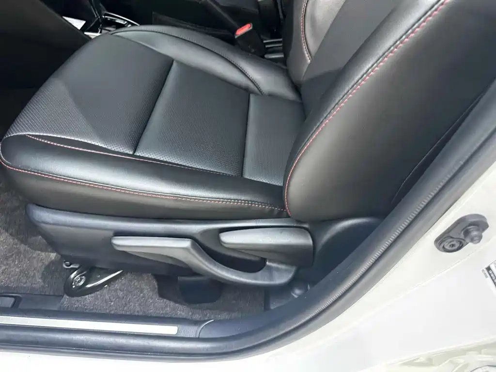 Yaris L Zhixuan 2022 Dazzling X 1.5L CVT Deluxe Plus Edition купить на сайте DeffCars