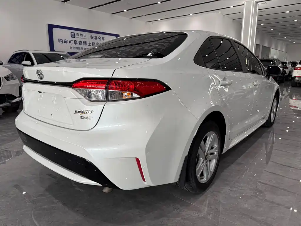 Léilíng (COROLLA) 2022款 185T CVT豪华版 купить на сайте DeffCars
