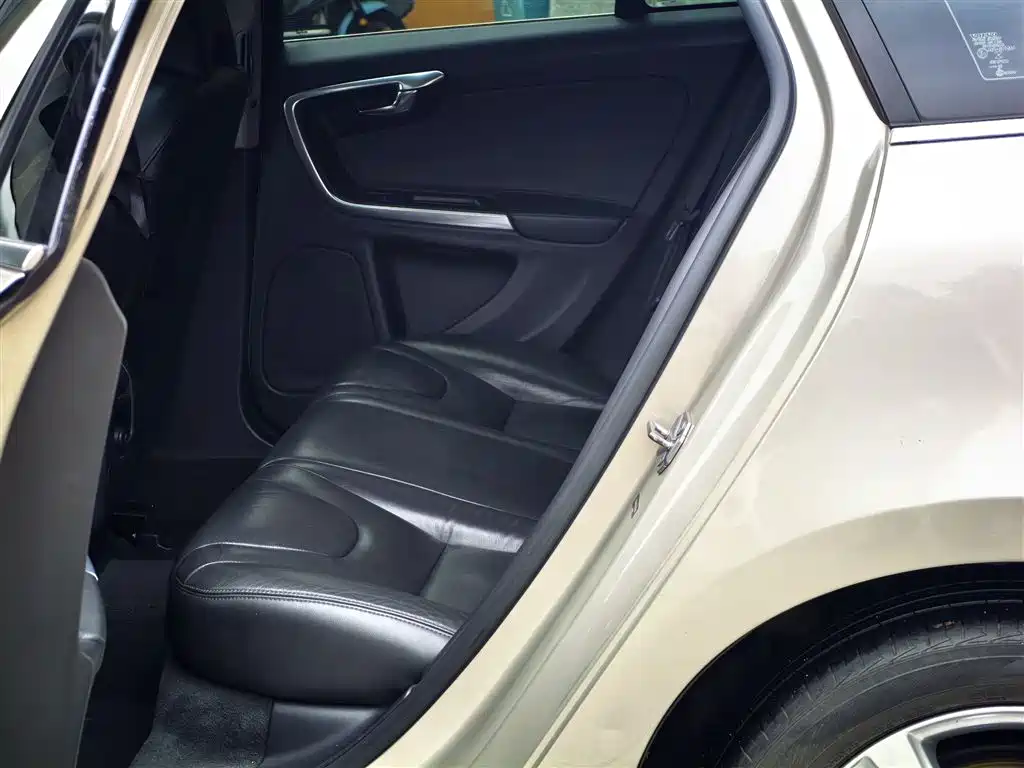 Volvo V60 2017 T4 Zhishang Edition National V купить на сайте DeffCars