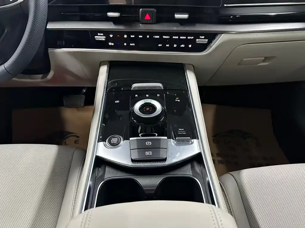 Lion Expands the Boundary 2023 2.0L HEV Two-wheel Drive Premium Edition купить на сайте DeffCars