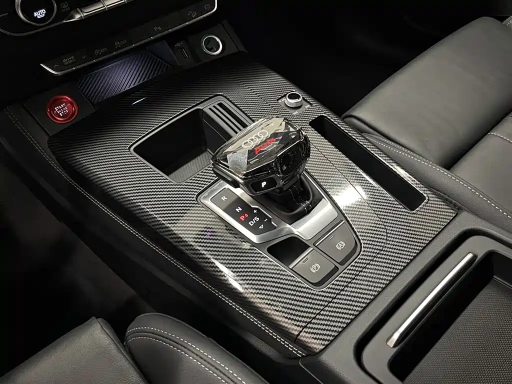Audi Q5L 2024 40 TFSI luxury and dynamic model купить на сайте DeffCars