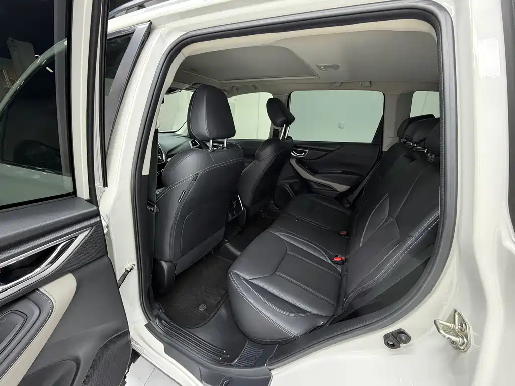 Forester 2022 2.0i AWD Deluxe Edition EyeSight купить на сайте DeffCars