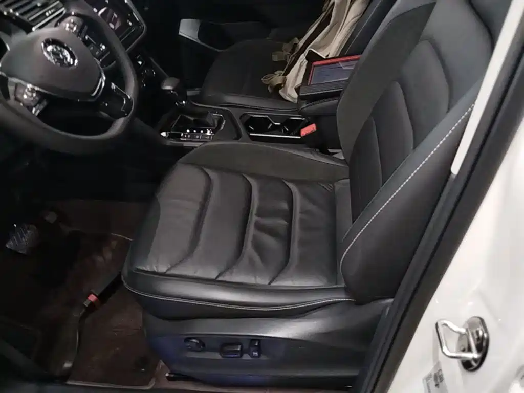 Tiguan L New Energy 2019 430PHEV Hybrid Luxury Edition купить на сайте DeffCars