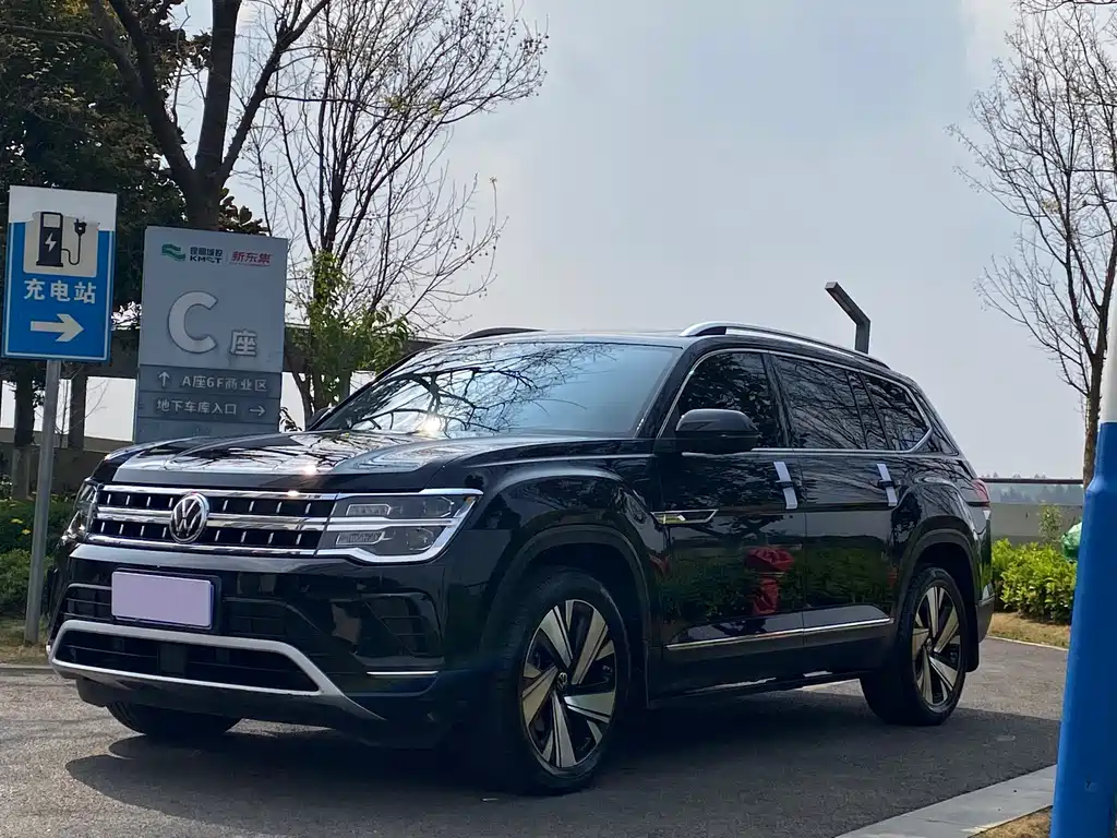 Touron 2022 330TSI two-wheel drive luxury version купить на сайте DeffCars