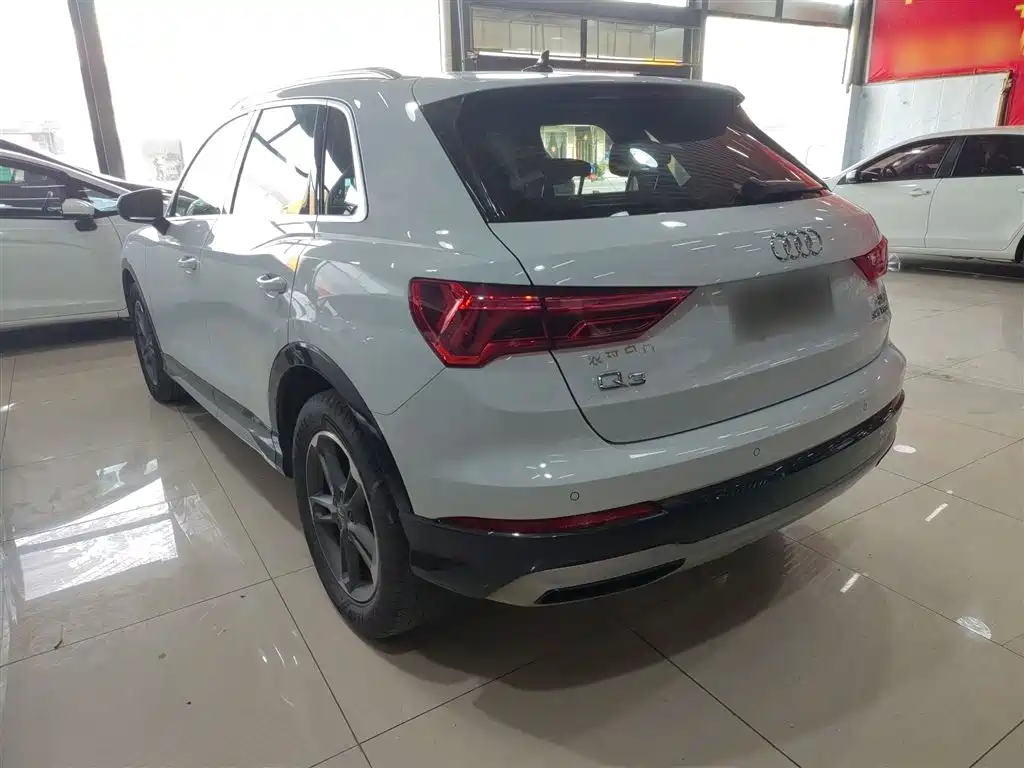 Audi Q3 2021 35 TFSI Enterprising and Elegant Model купить на сайте DeffCars