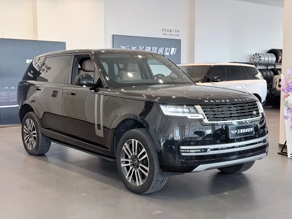 Range Rover 2024 3.0 L6 400PS Extended Edition купить на сайте DeffCars