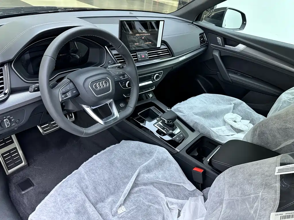 Audi Q5L 2024 40 TFSI luxury and dynamic model купить на сайте DeffCars