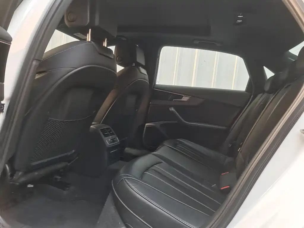 Audi A4L 2023 40 TFSI quattro luxury and dynamic model купить на сайте DeffCars