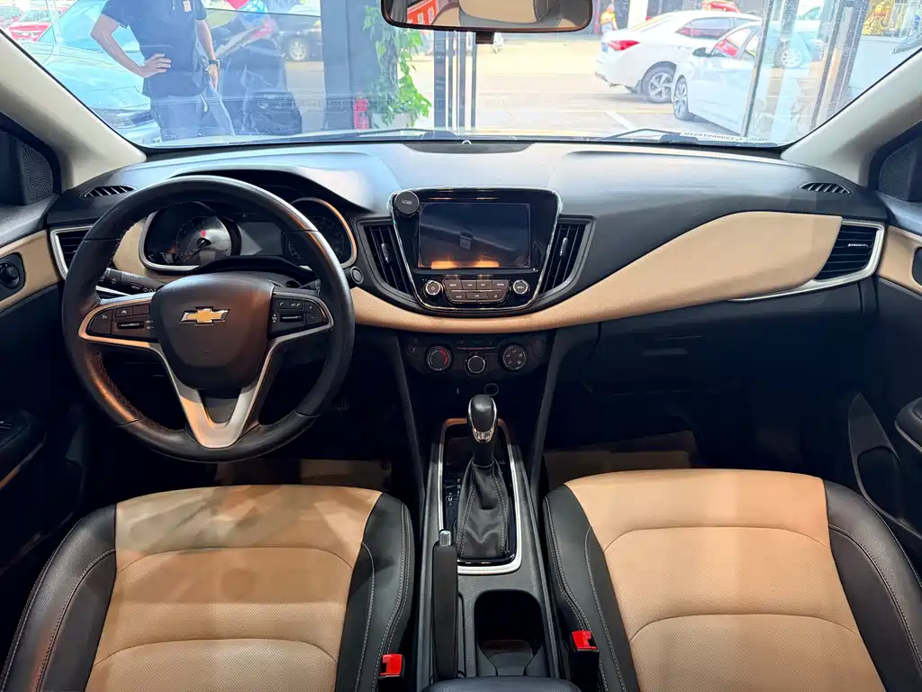 Cruze 2022 320 Automatic Sunroof Edition купить на сайте DeffCars