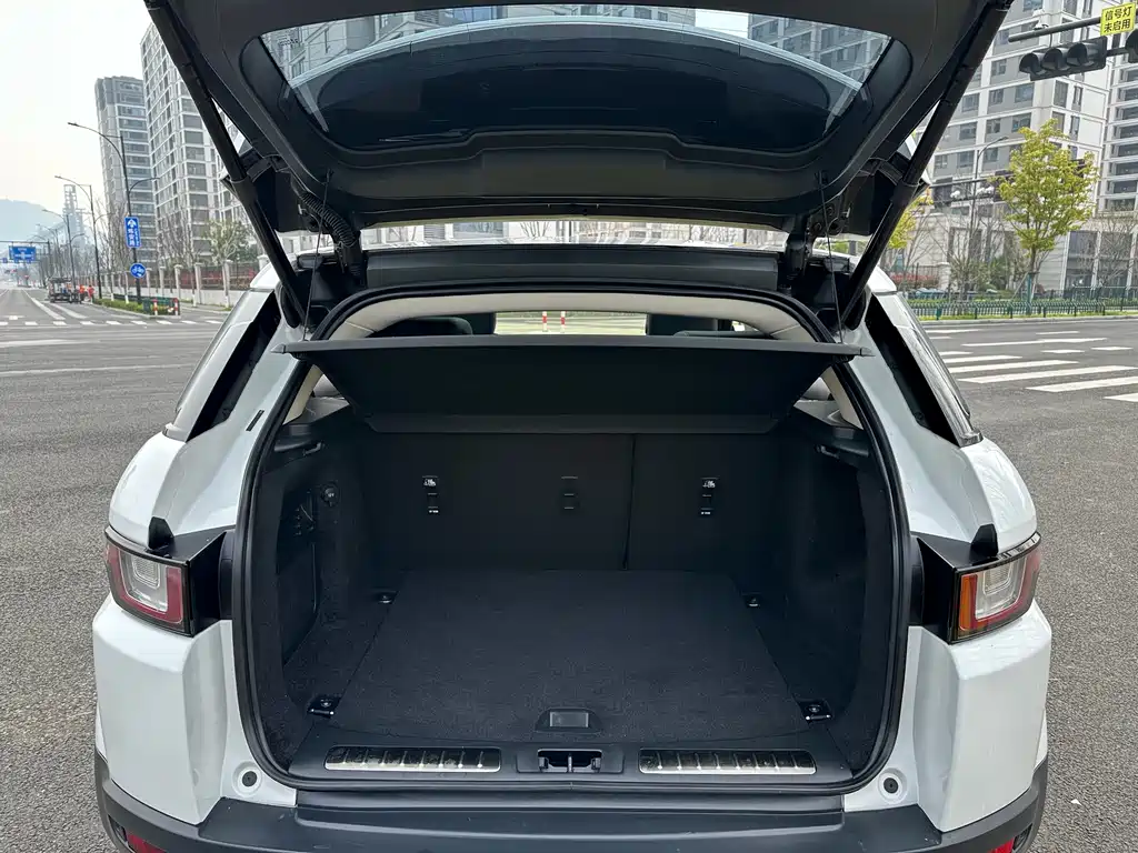 Range Rover Evoque 2016 2.0T SE Zhiyao Edition купить на сайте DeffCars