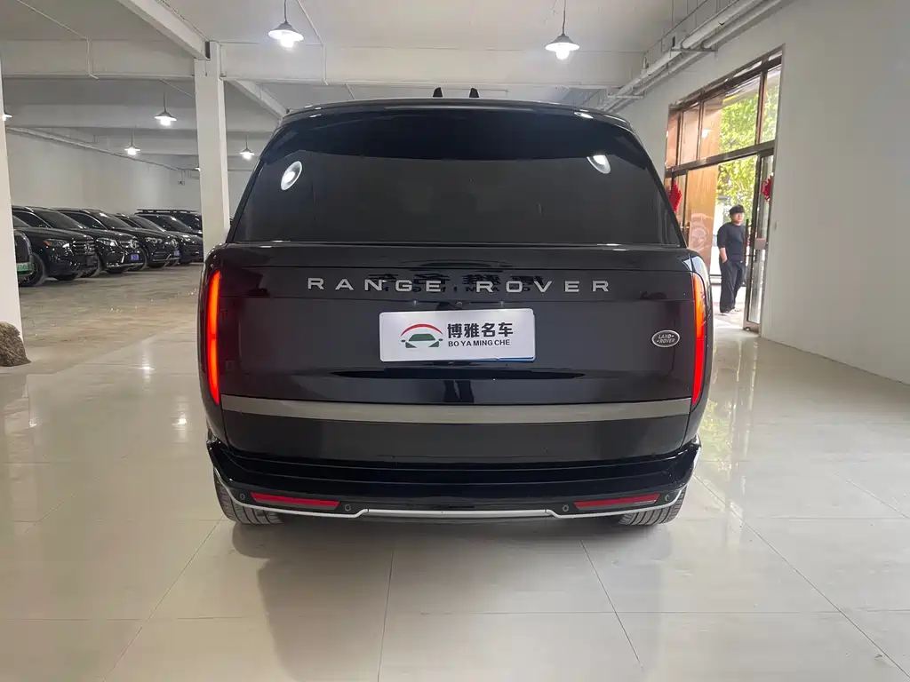 Range Rover 2023 3.0 L6 400PS Extended Edition купить на сайте DeffCars