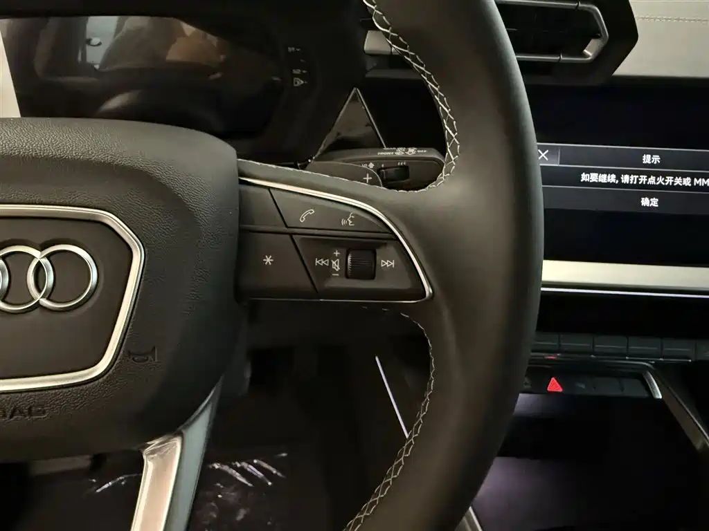 Audi A3 2025 Sportback 35TFSI Flying Spur Exclusive Model купить на сайте DeffCars