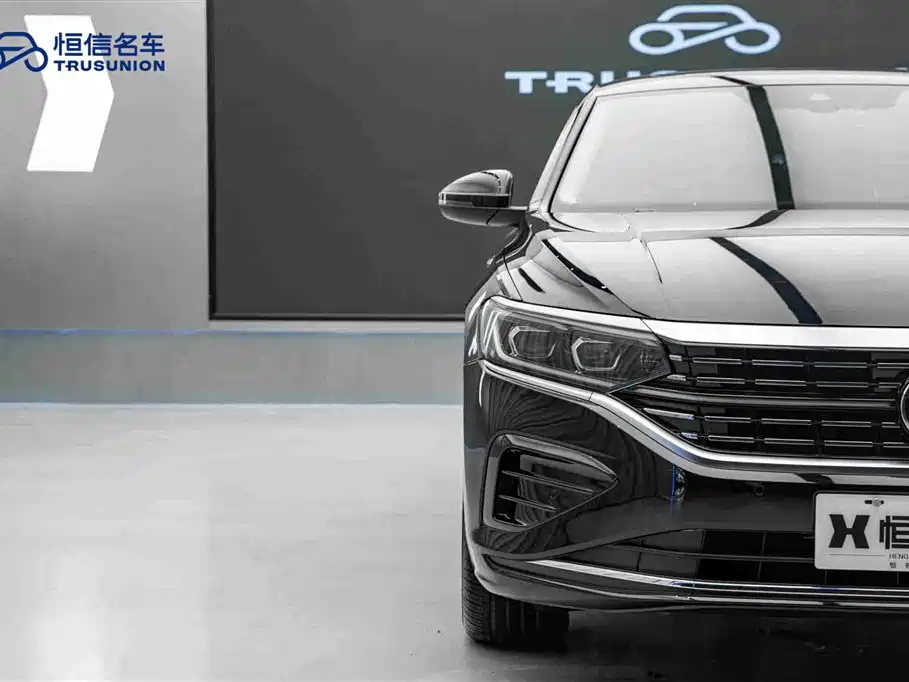Passat 2022 330TSI Deluxe Edition купить на сайте DeffCars