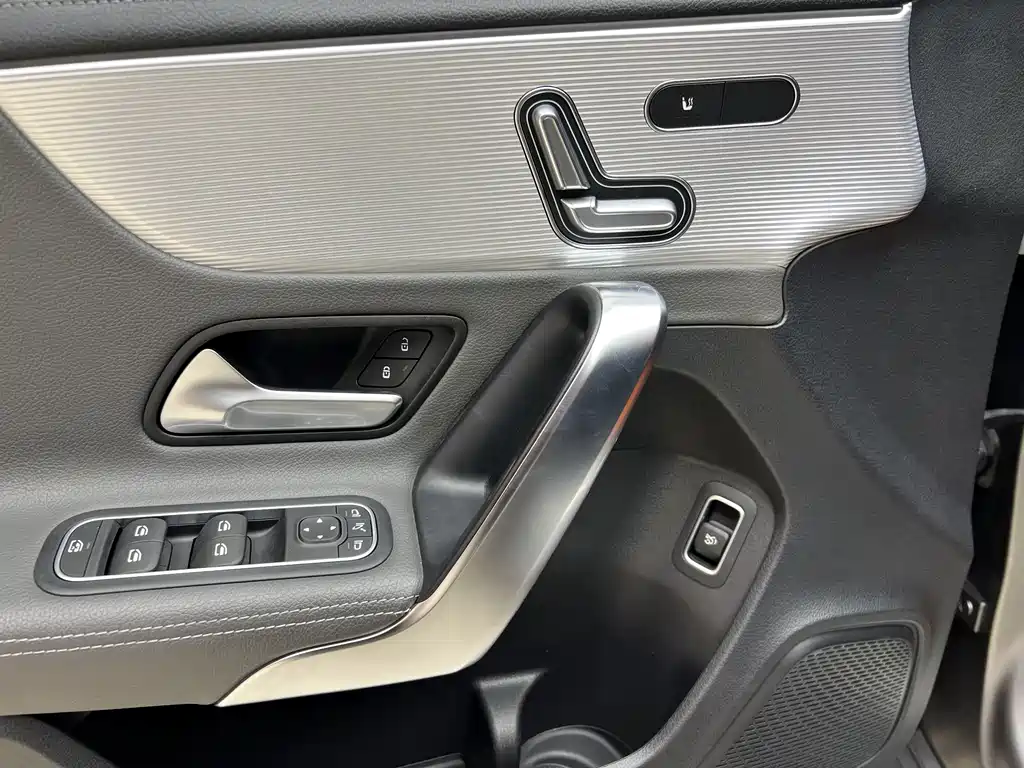 Mercedes-Benz A-Class AMG 2022 AMG A 35 L 4MATIC купить на сайте DeffCars