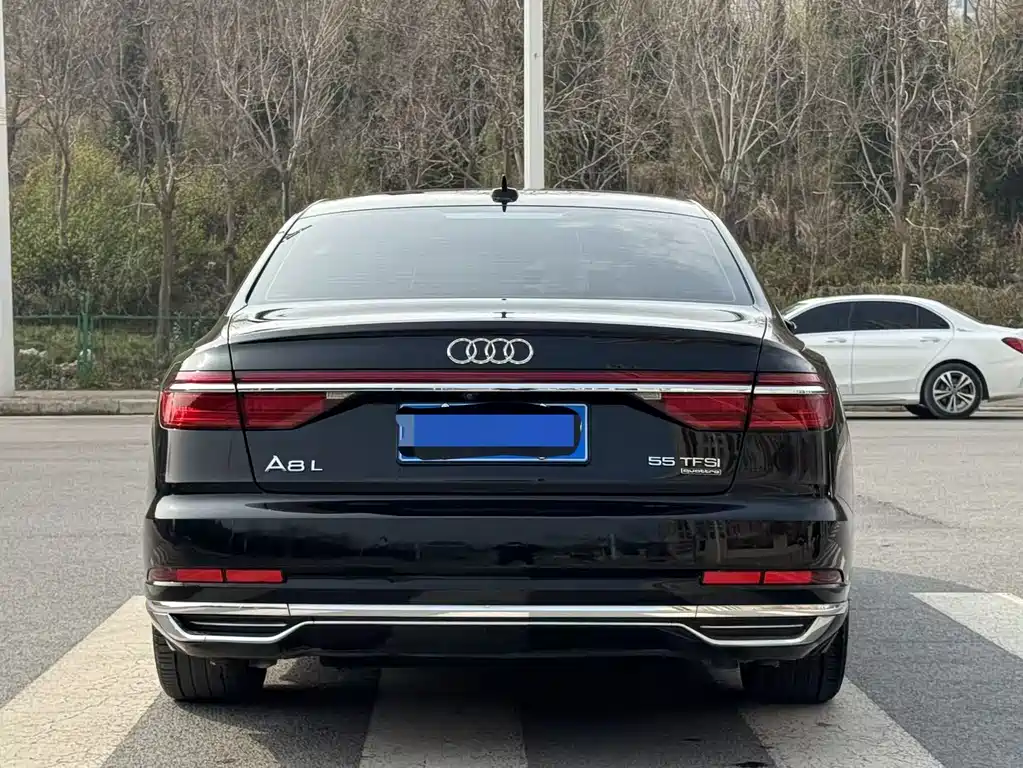 Audi A8 2018 A8L 55 TFSI quattro launch version exclusive model купить на сайте DeffCars