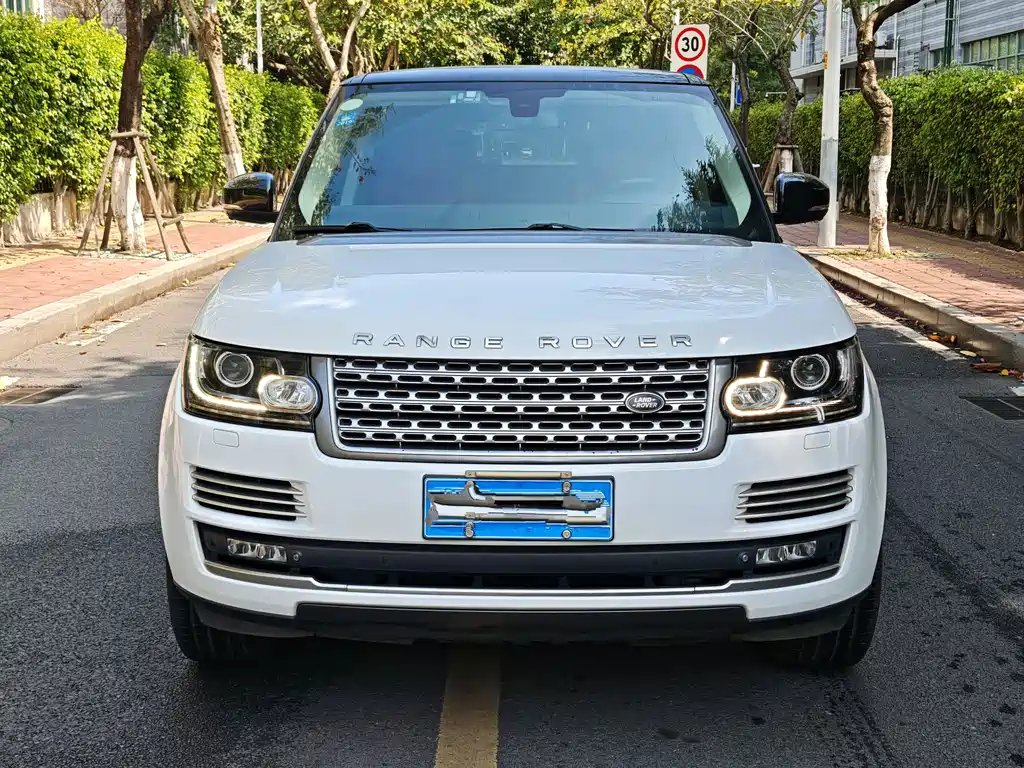 Range Rover 2015 3.0 SC V6 Vogue SE Genesis Extended Edition купить на сайте DeffCars