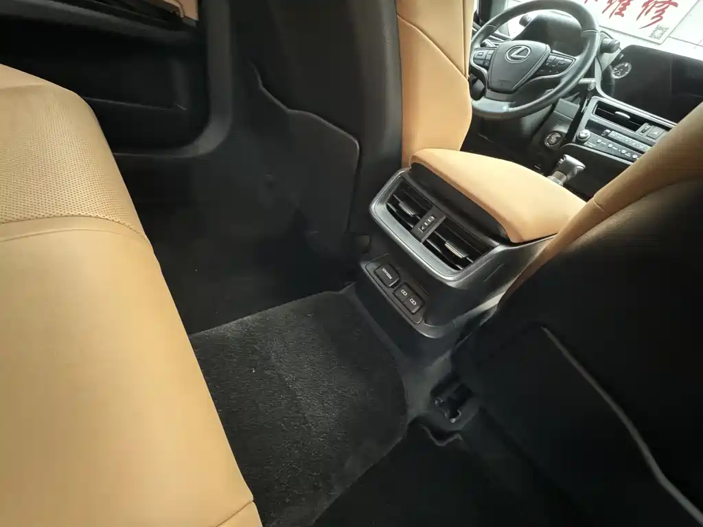 Lexus ES 2023 200 Excellence Edition купить на сайте DeffCars
