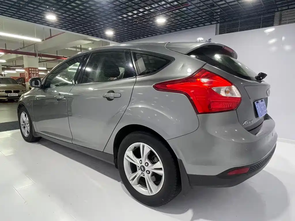 Focus 2012 hatchback 1.6L automatic fashion model купить на сайте DeffCars