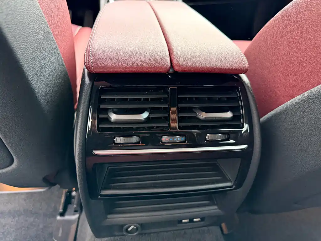BMW 5 Series 2022 530Li Leading M Sports Package купить на сайте DeffCars