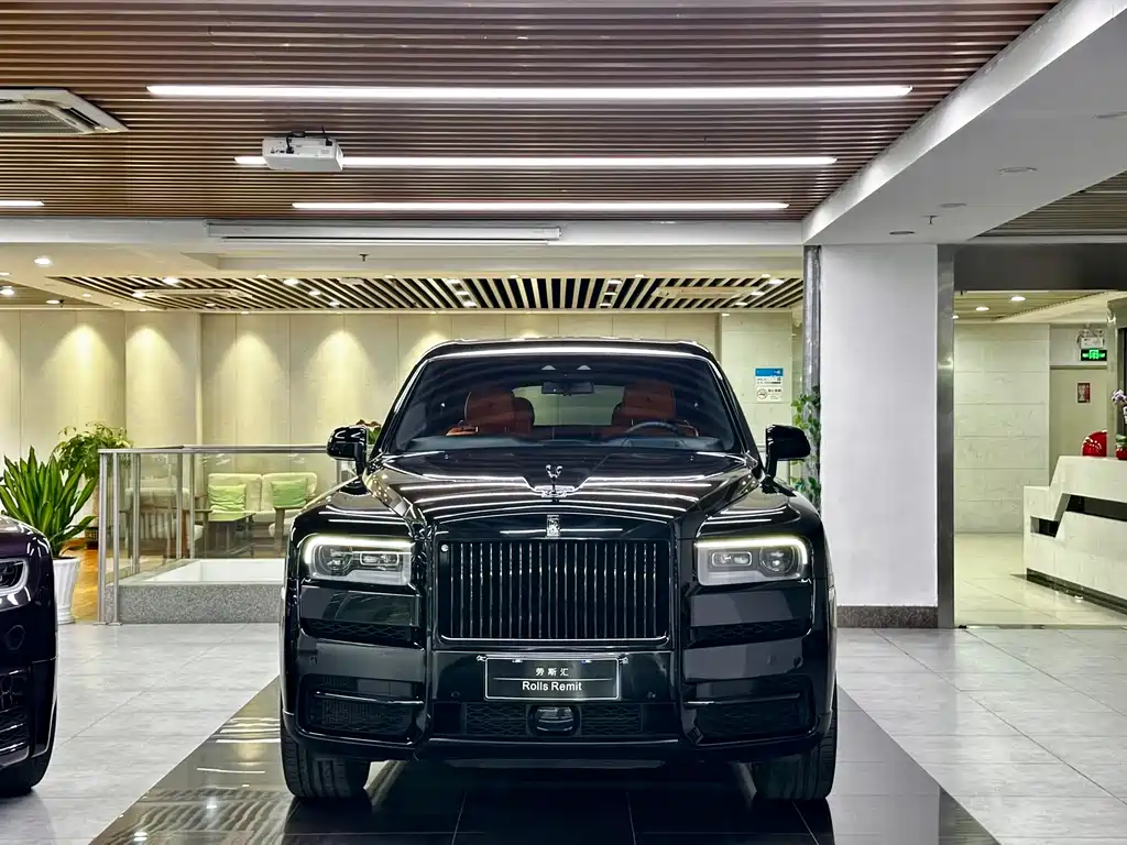 Cullinan 2020 Black Badge купить на сайте DeffCars