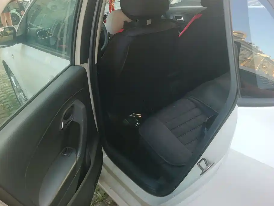 Polo 2013 1.4L automatic comfort version купить на сайте DeffCars