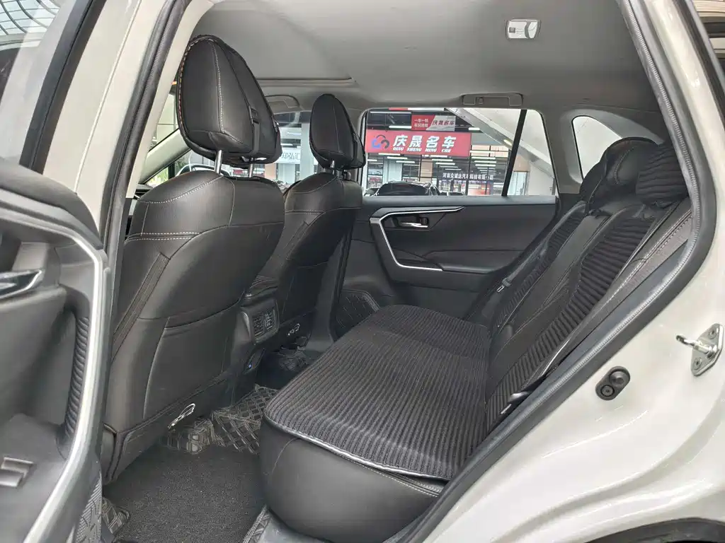 RAV4 Rongfang 2021 2.0L CVT four-wheel drive fashion version купить на сайте DeffCars