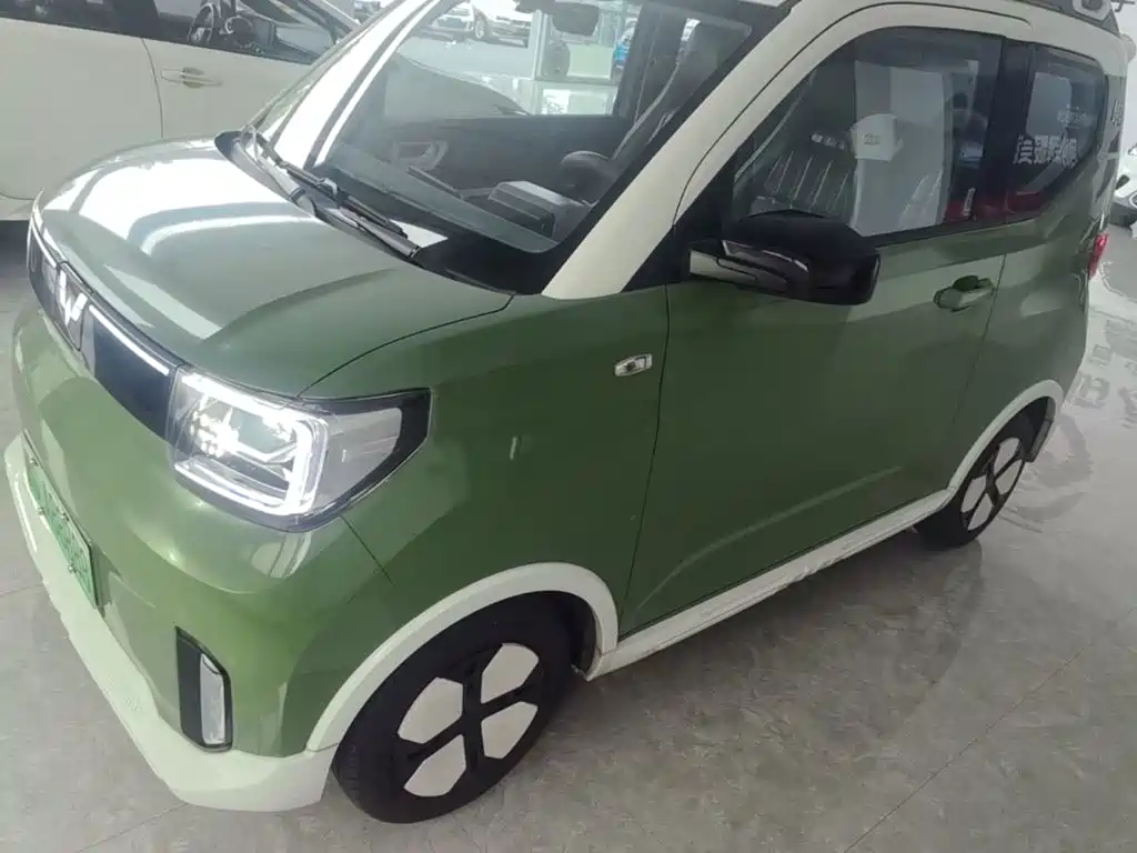 Hongguang MINIEV 2022 GAMEBOY 200km gaming model lithium iron phosphate купить на сайте DeffCars