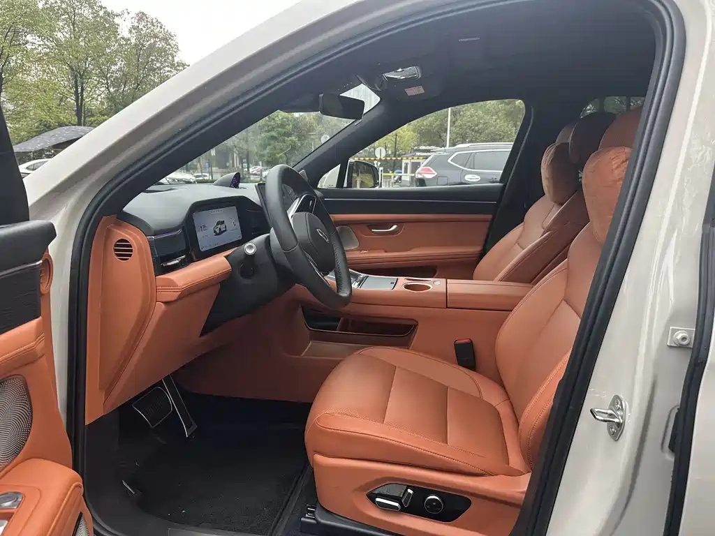 Wenjie M5 2025 extended range Ultra four-wheel drive version купить на сайте DeffCars