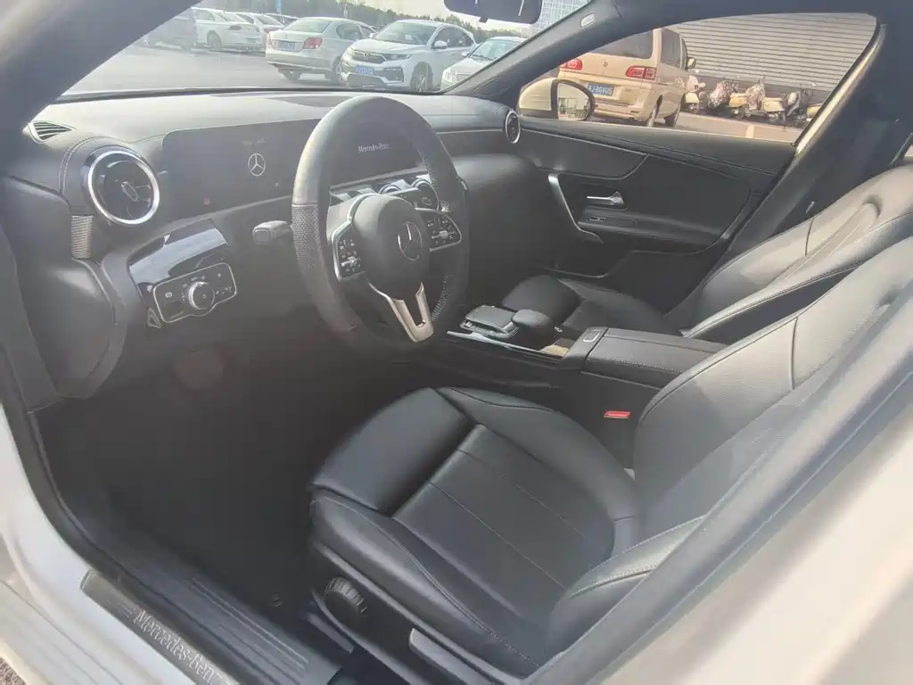 Mercedes-Benz A-Class 2022 A 180 L Sports Sedan купить на сайте DeffCars
