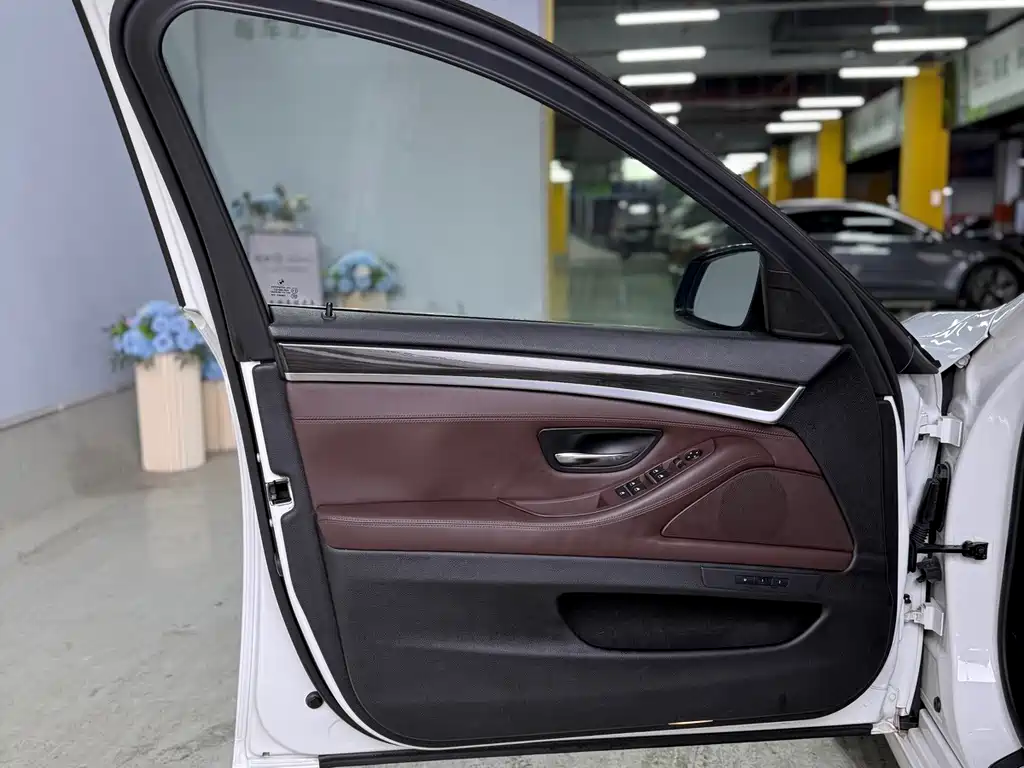 BMW 5 Series 2014 525Li Luxury Design Package купить на сайте DeffCars