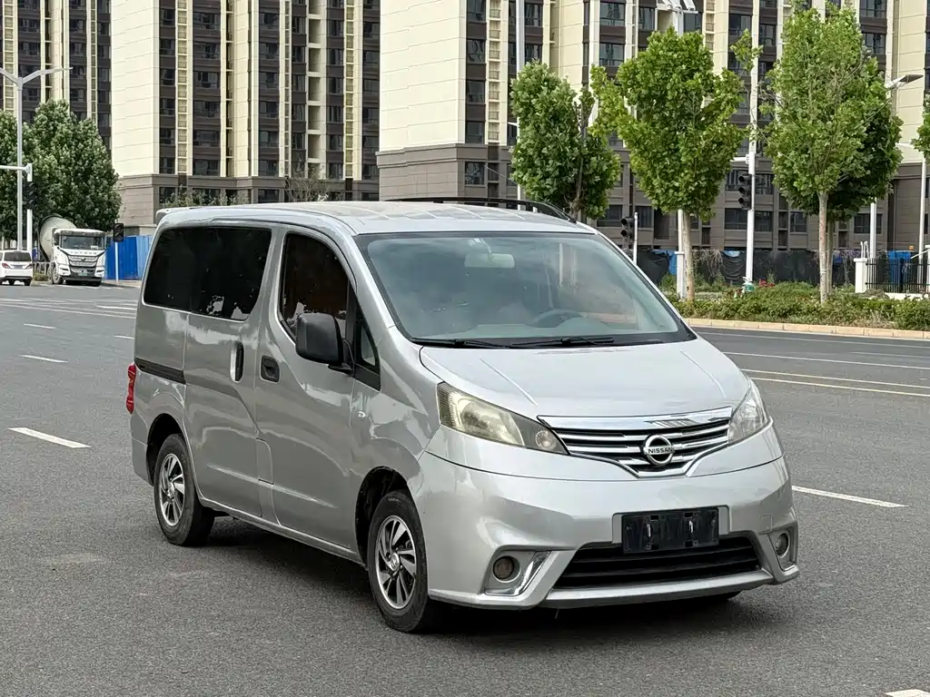 Nissan NV200 2016 1.6L CVT luxury model купить на сайте DeffCars