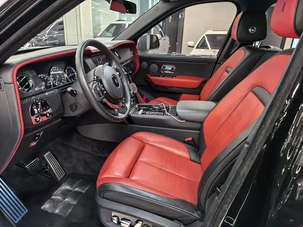 Cullinan 2020 Black Badge купить на сайте DeffCars