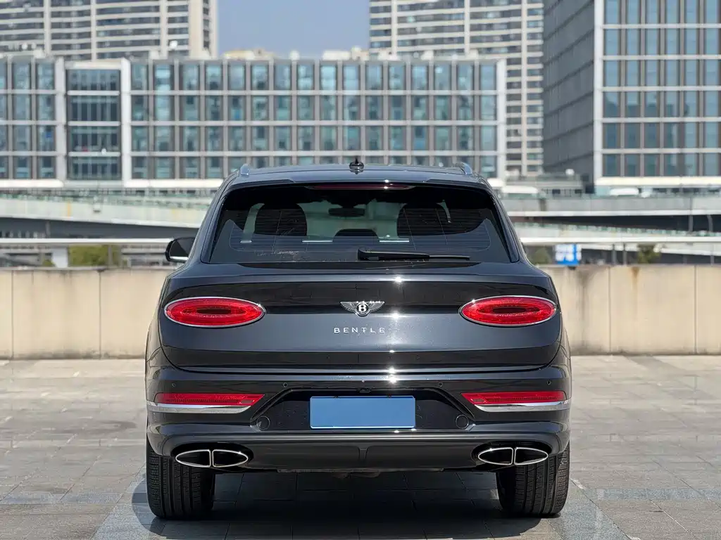 Bentayga 2022 4.0T V8 купить на сайте DeffCars
