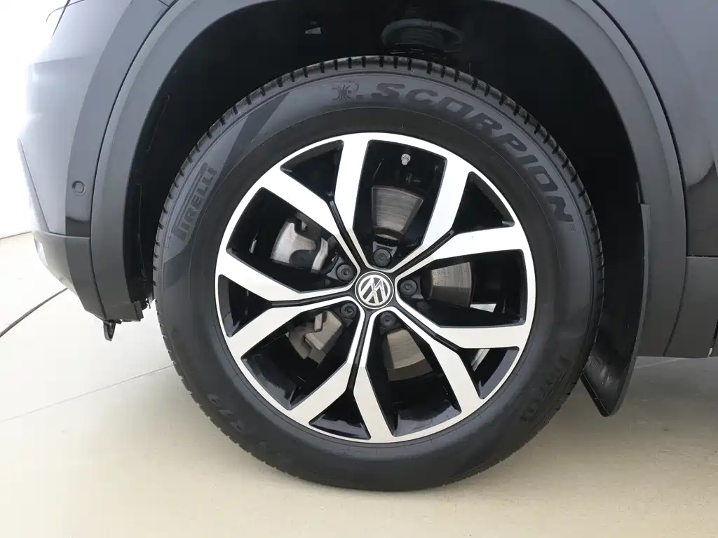 Touron 2020 380TSI four-wheel drive luxury version National V купить на сайте DeffCars