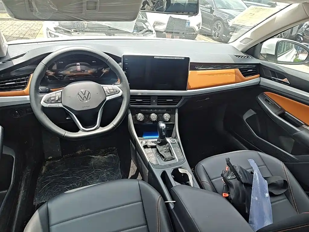 Bora 2025 facelift 200TSI DSG Yuexing Navigation Edition купить на сайте DeffCars