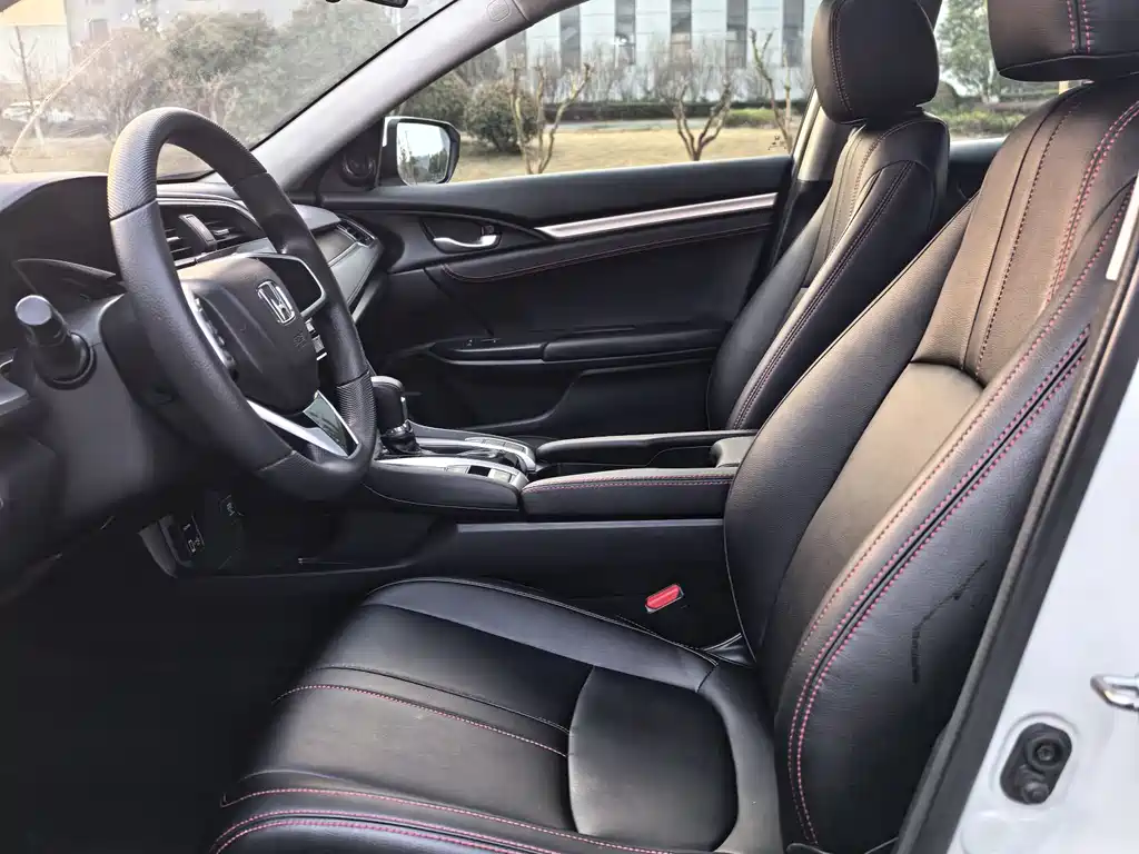 Civic 2016 220TURBO CVT Deluxe Edition купить на сайте DeffCars