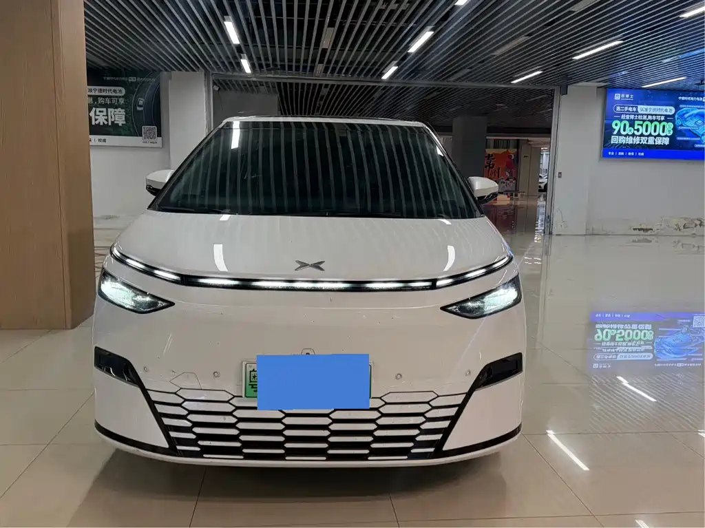 Xpeng X9 2024 model 702 super long battery life Max купить на сайте DeffCars