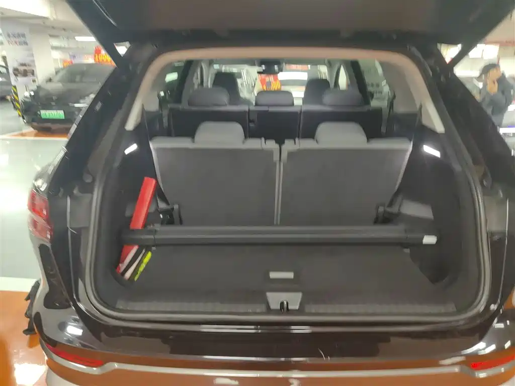 Audi Q5 e-tron 2022 model 40 e-tron star type brocade suit купить на сайте DeffCars
