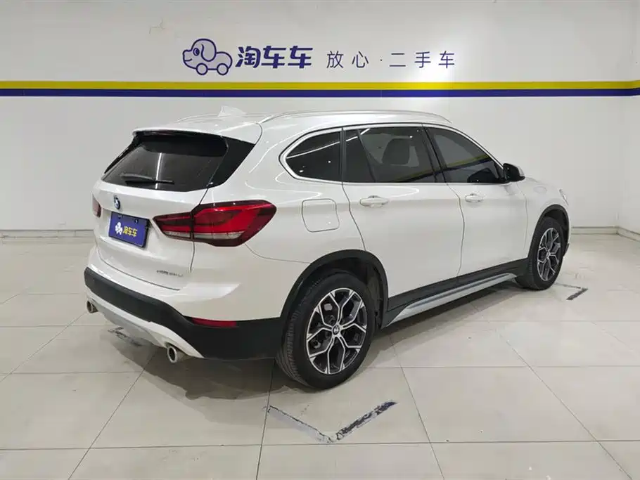 BMW X1 2021 sDrive20Li Exclusive Model купить на сайте DeffCars