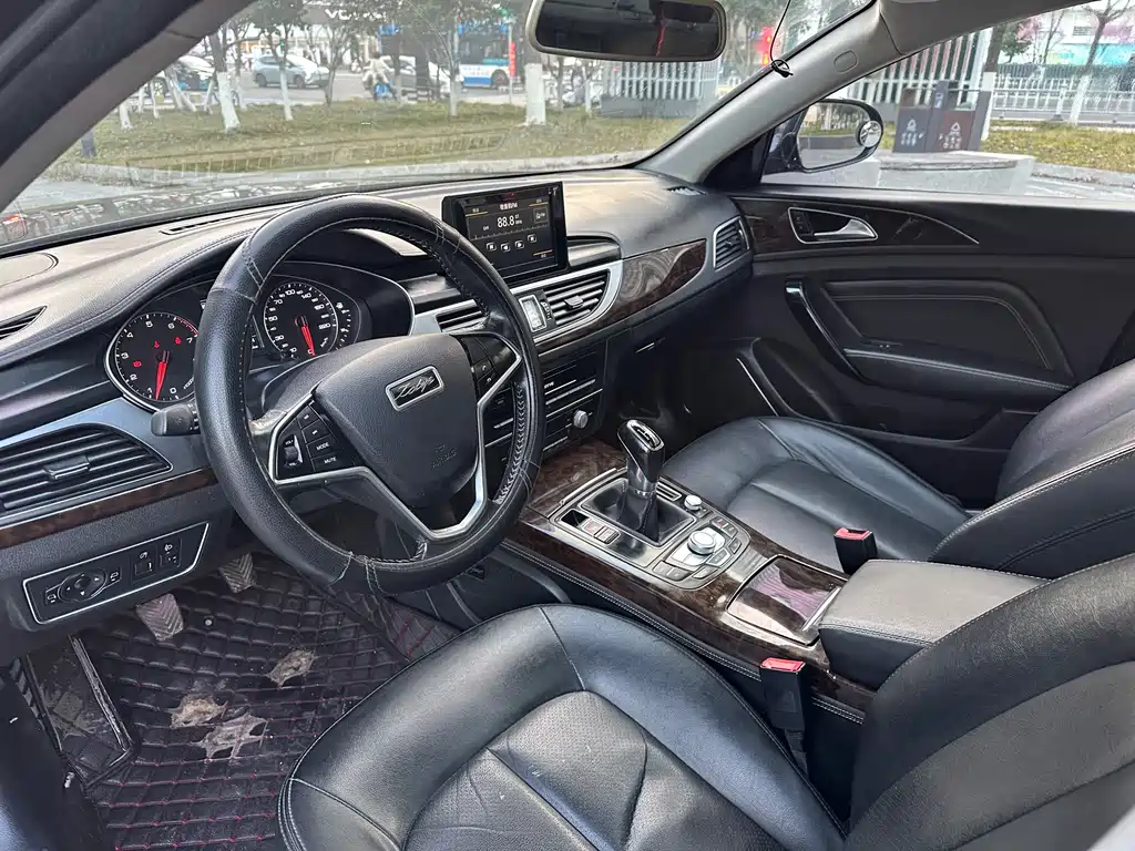 Zotye Z700 2016 1.8T Manual Premium Type купить на сайте DeffCars