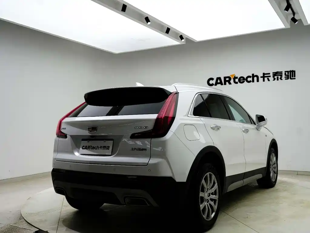 Cadillac XT4 2021 28T two-wheel drive leading model купить на сайте DeffCars