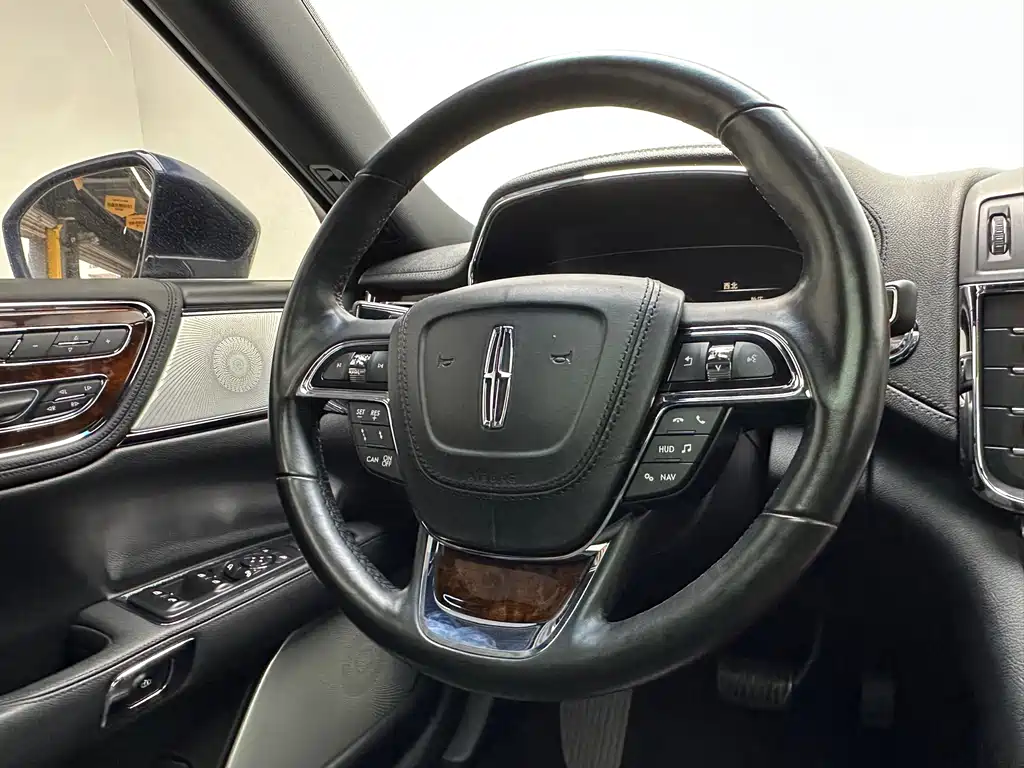 Lincoln Continental 2017 3.0T Four-wheel Drive Premium Edition купить на сайте DeffCars