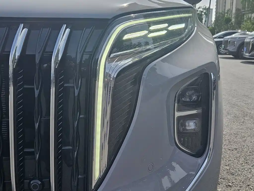 Hongqi HS7 PHEV 2024 2.0T PHEV four-wheel drive flag collar version 6 seats купить на сайте DeffCars
