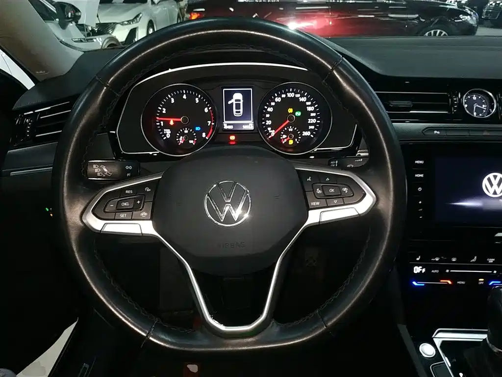 Magotan 2020 330TSI DSG leading model купить на сайте DeffCars