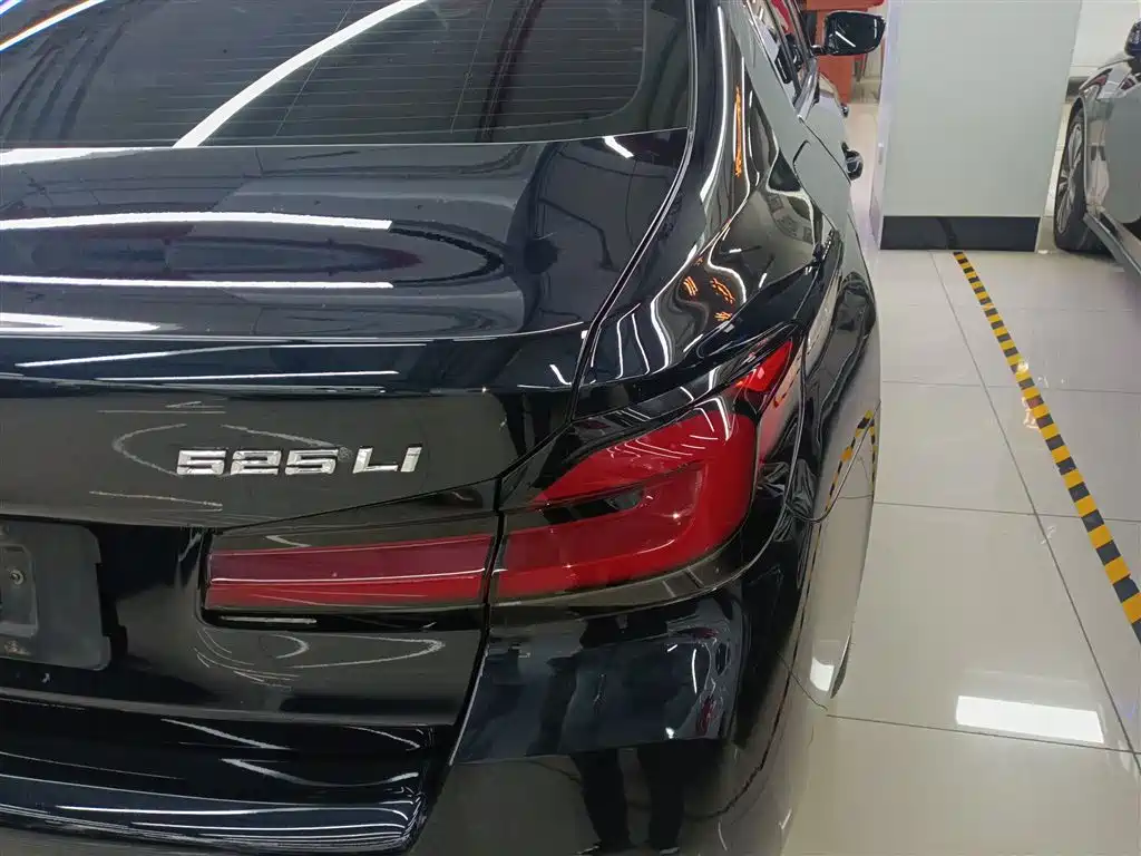 BMW 5 Series 2022 facelift 2 525Li M sports package купить на сайте DeffCars