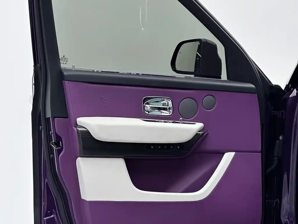 Cullinan 2020 Black Badge купить на сайте DeffCars