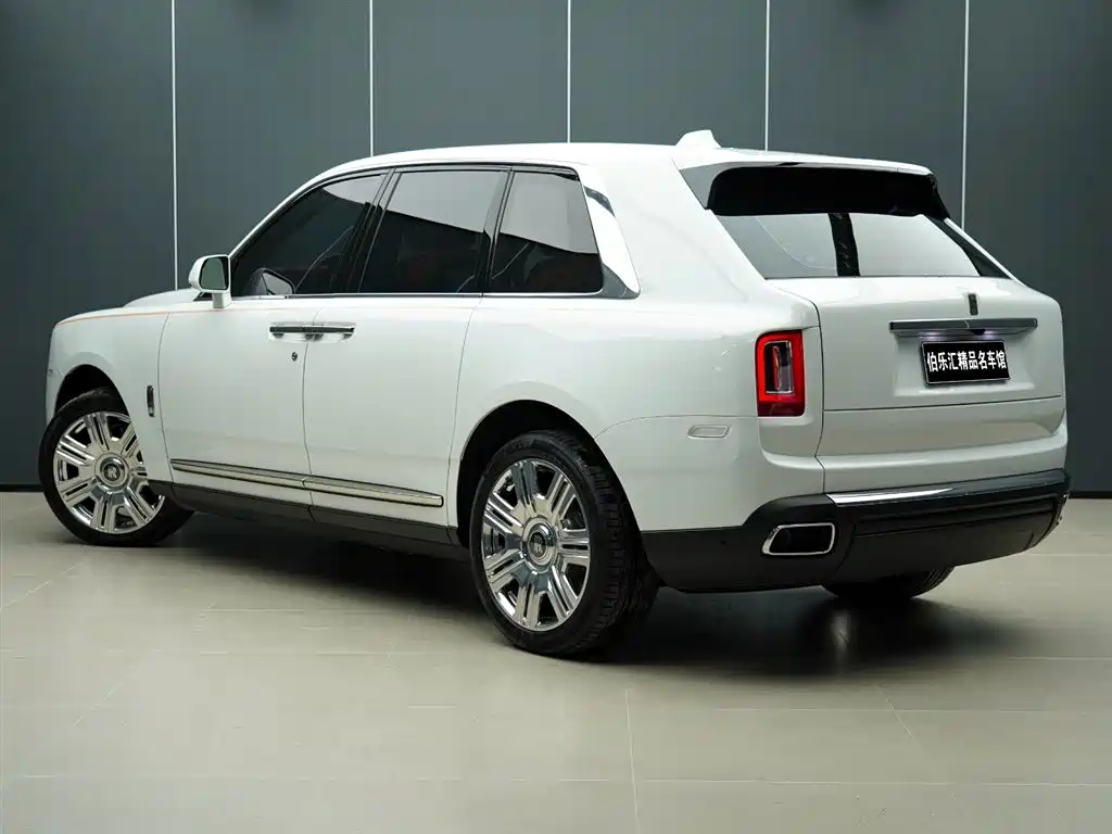 Cullinan 2024 four-seat version купить на сайте DeffCars