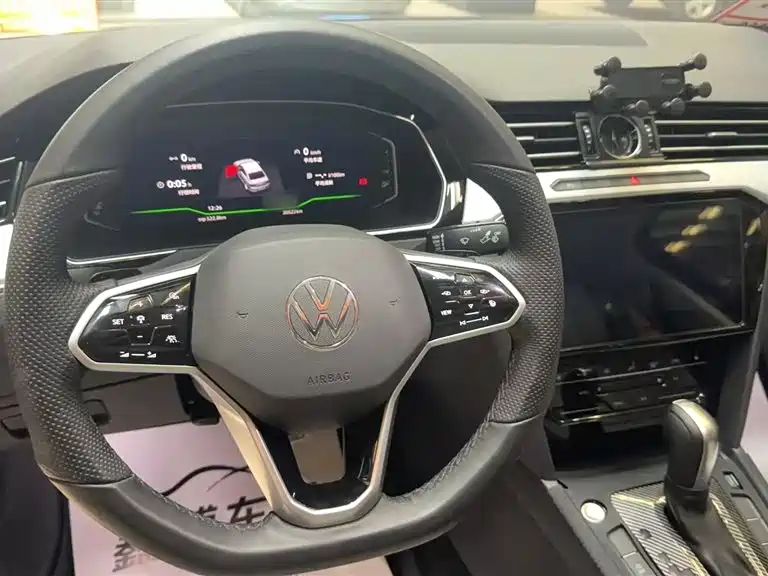 Magotan 2025 model 330TSI DSG luxury model купить на сайте DeffCars